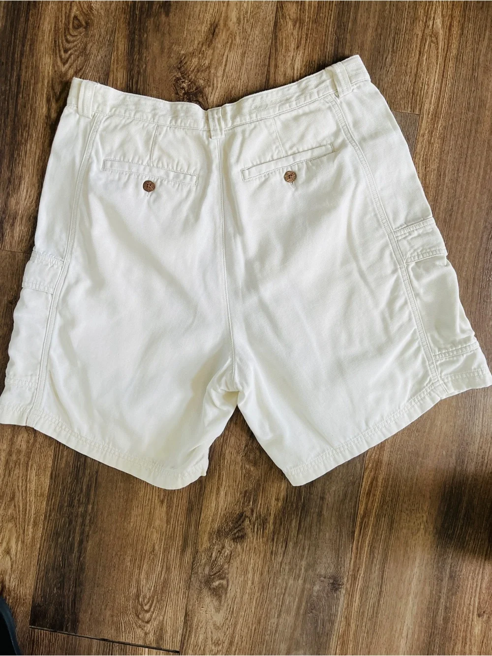 Tommy Bahama Relax Men’s Flat Front Cargo Shorts Cream Ivory Sz 35